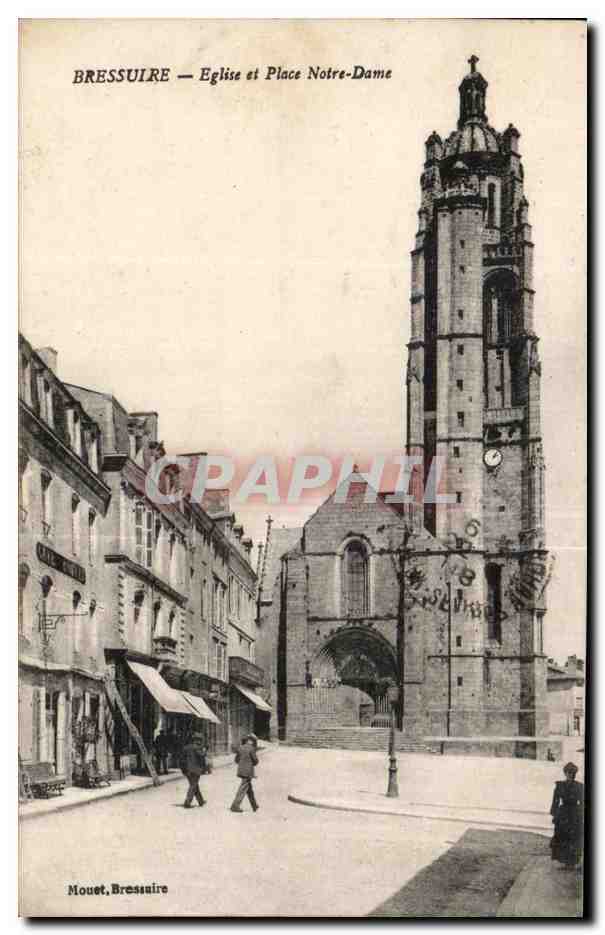CPA Bressuire Eglise et Place Notre Dame