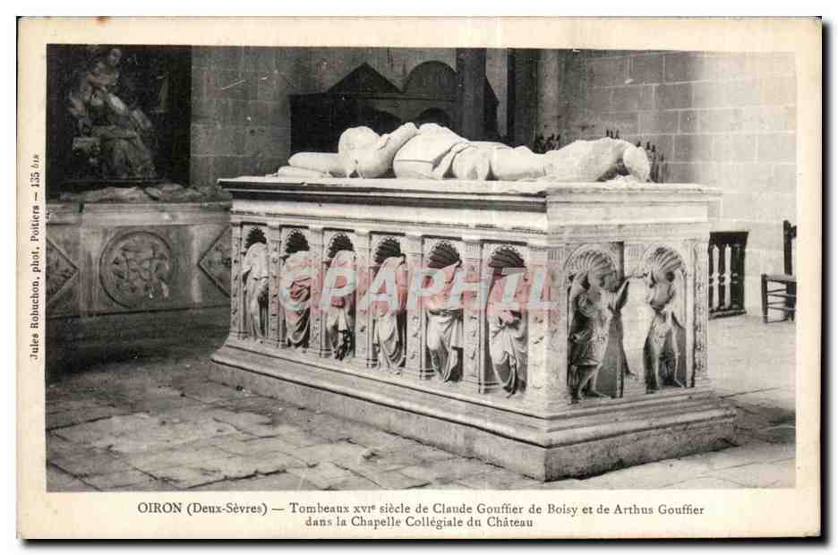 CPA Oiron Tonbeaux XVI siecle de Claude Gouffier de Boisy et de Arthus Gouffier dans la Chapelle Collegiale du Chateau