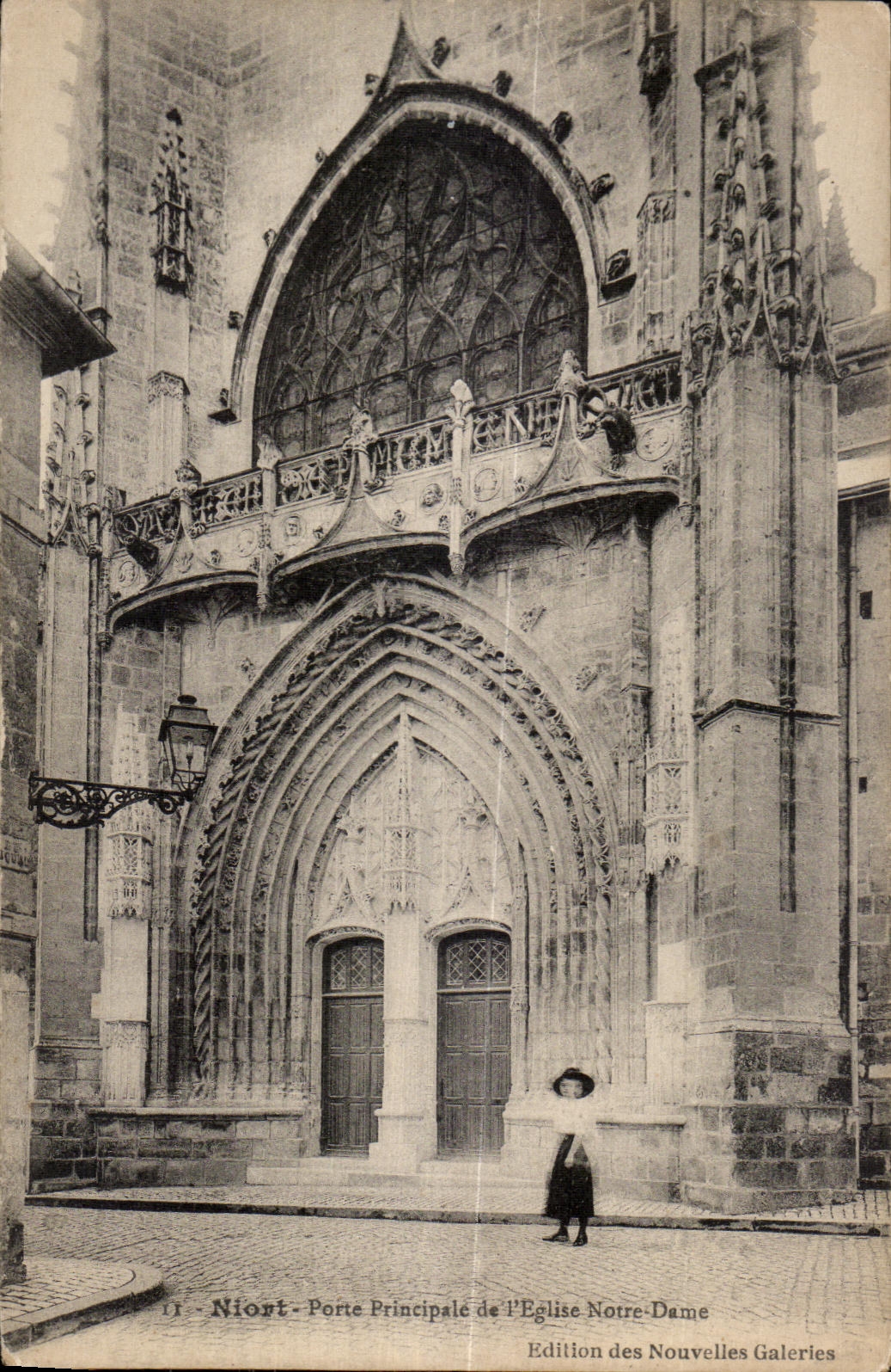 CPA Niort Porte Principale de l Eglise Notre Dame