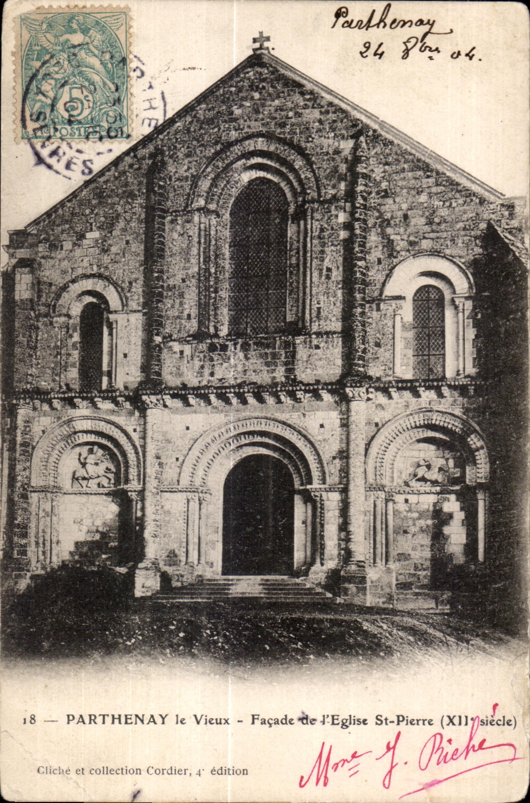 CPA Parthenay Le Vieux Facade de L Eglise St Pierre