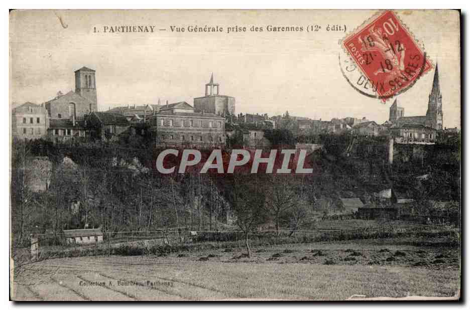 CPA Parthenay Vue Generale Prise des Garennes