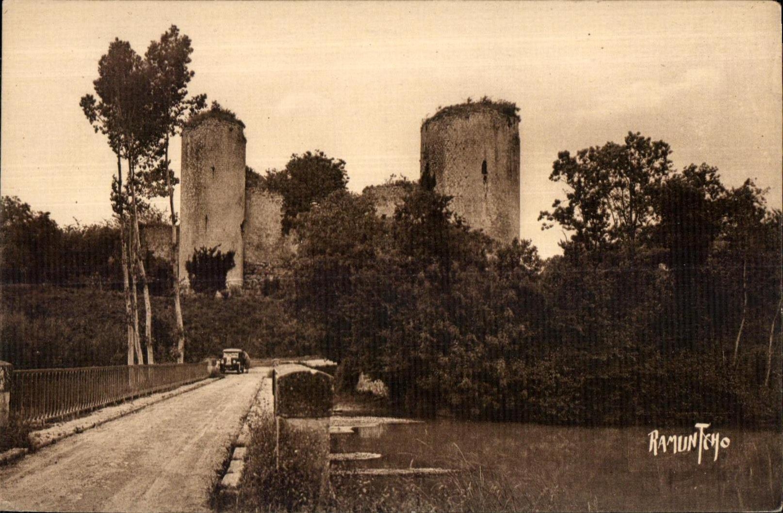 Environs de Niort - Ruines de Coudray Salbart a Echire - CPA 