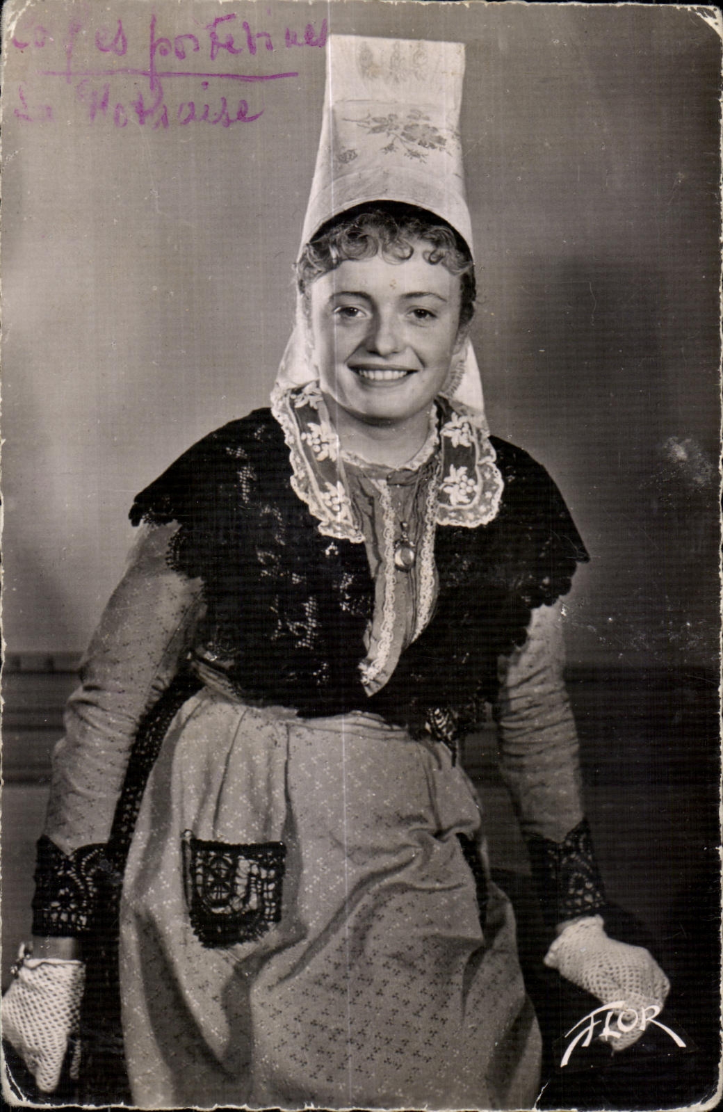 Fantaisie - Folklore - Costumes - Coiffes Poitevines - CPA 