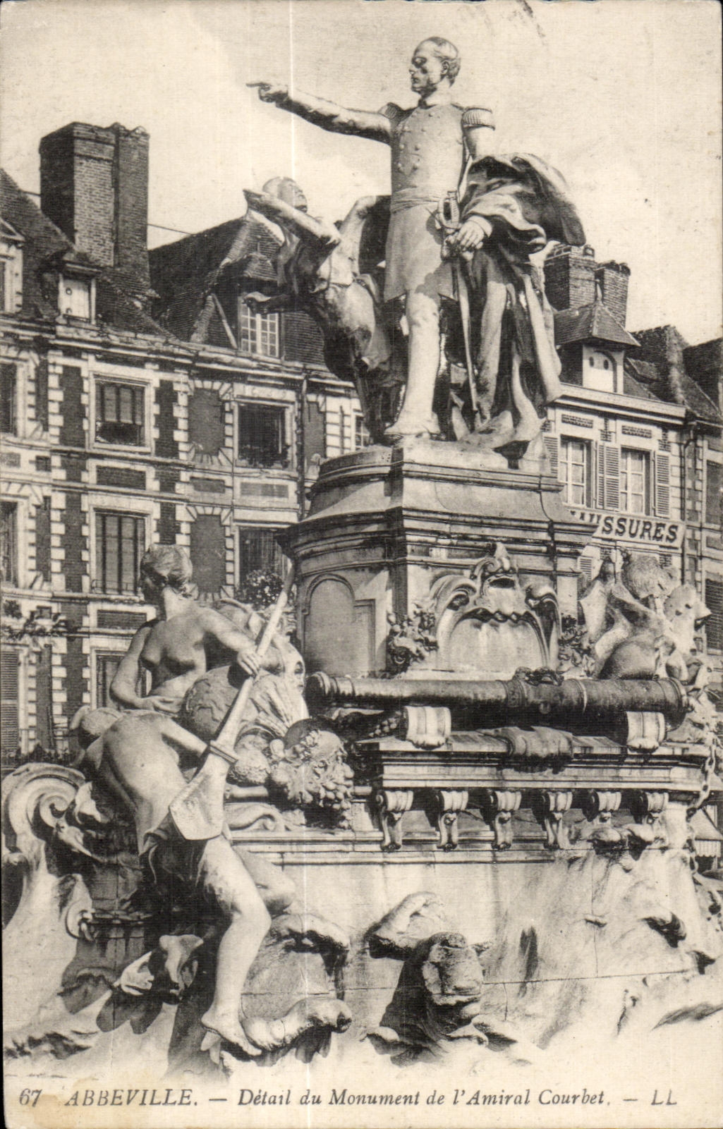 Abbeville - Detail du Monument de l amiral Courbet - CPA