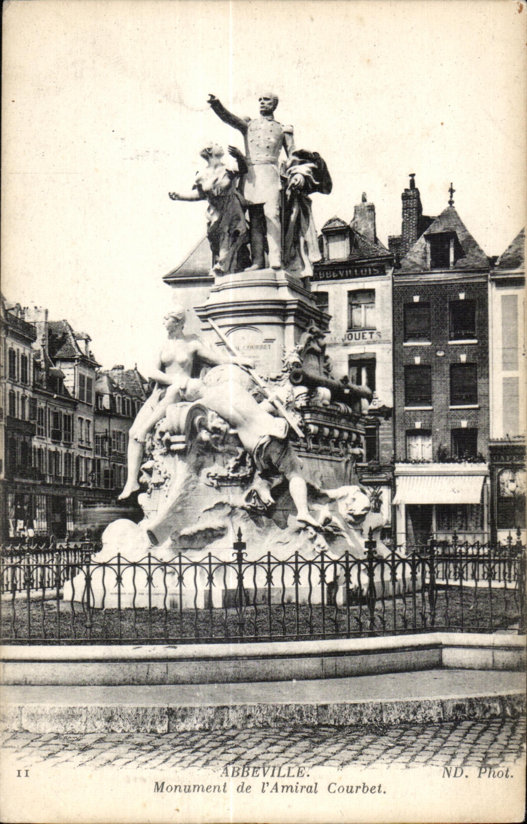 Abbeville - Monument de l Amiral Courbet - CPA 