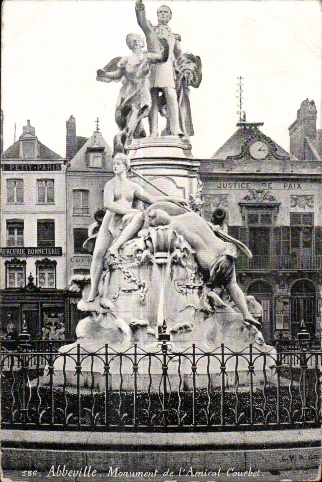 Abbeville - Monument de l Amiral Courbet - CPA