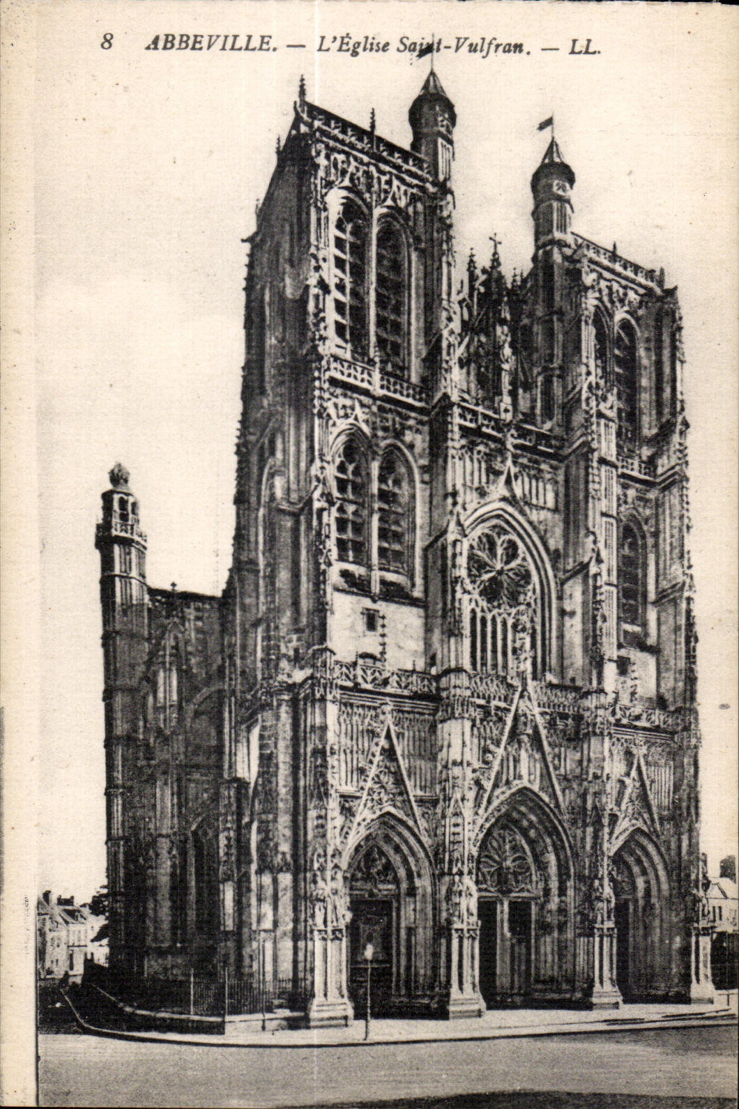 Abbeville - L Eglise Saint Vulfran - CPA