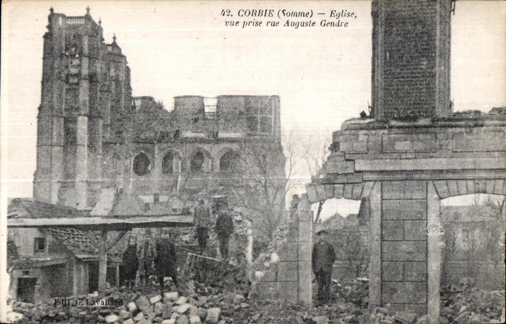 Corbie - Eglise - Vue prise rue Auguste Gendre - CPA 