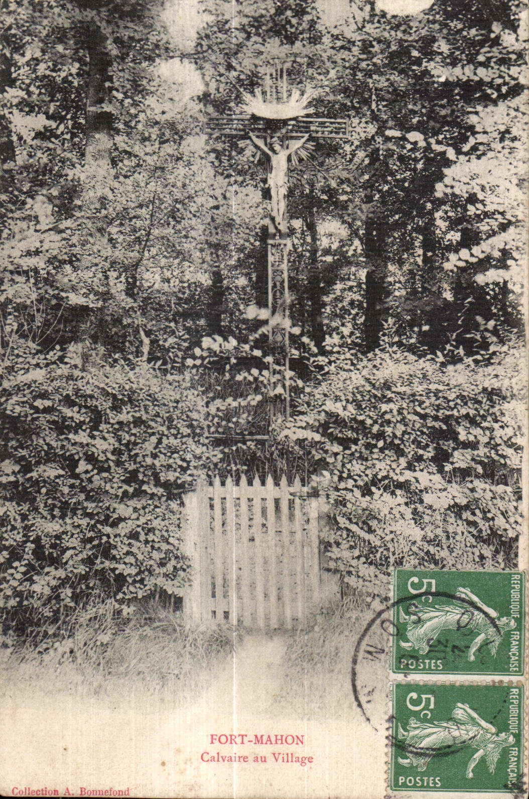 Fort Mahon - Calvaire au Village - CPA 