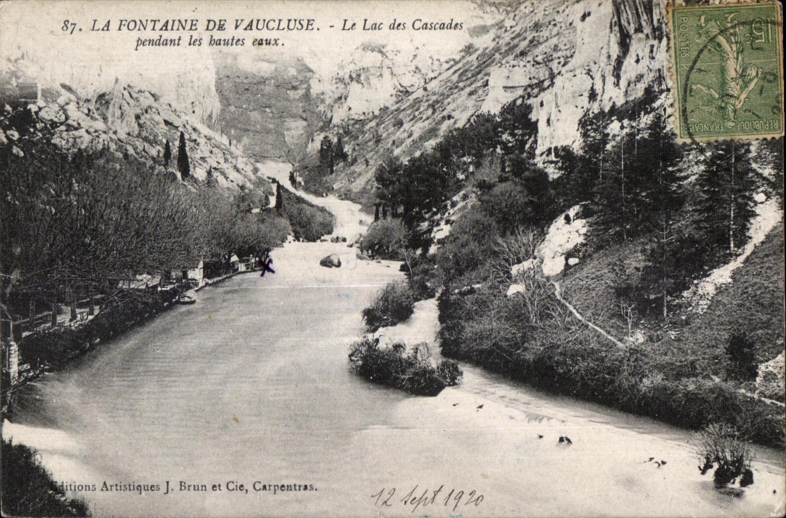 Fontaine de Vaucluse - Le Lac des Cascades - CPA