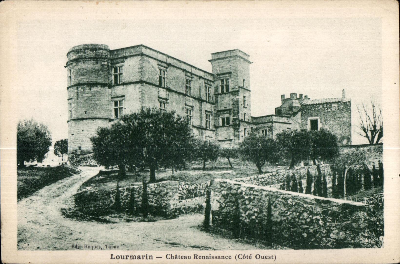 Lourmarin — Château Renaissance (Côté Ouest) — Edit-Roques, Tabac