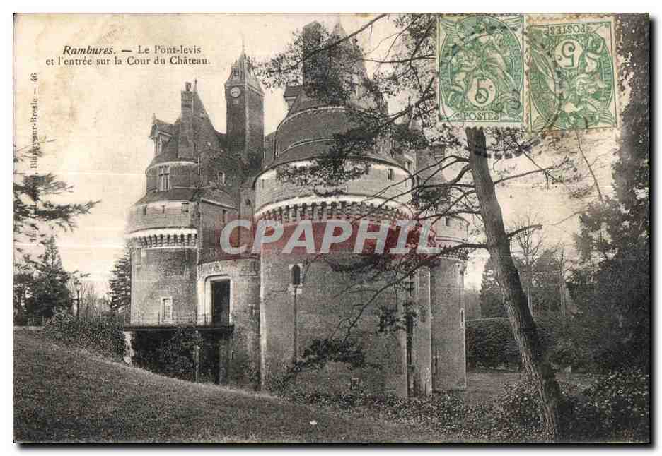 CPA Rambures Le Pont Ievis et I entree sur la Cour du Chateau