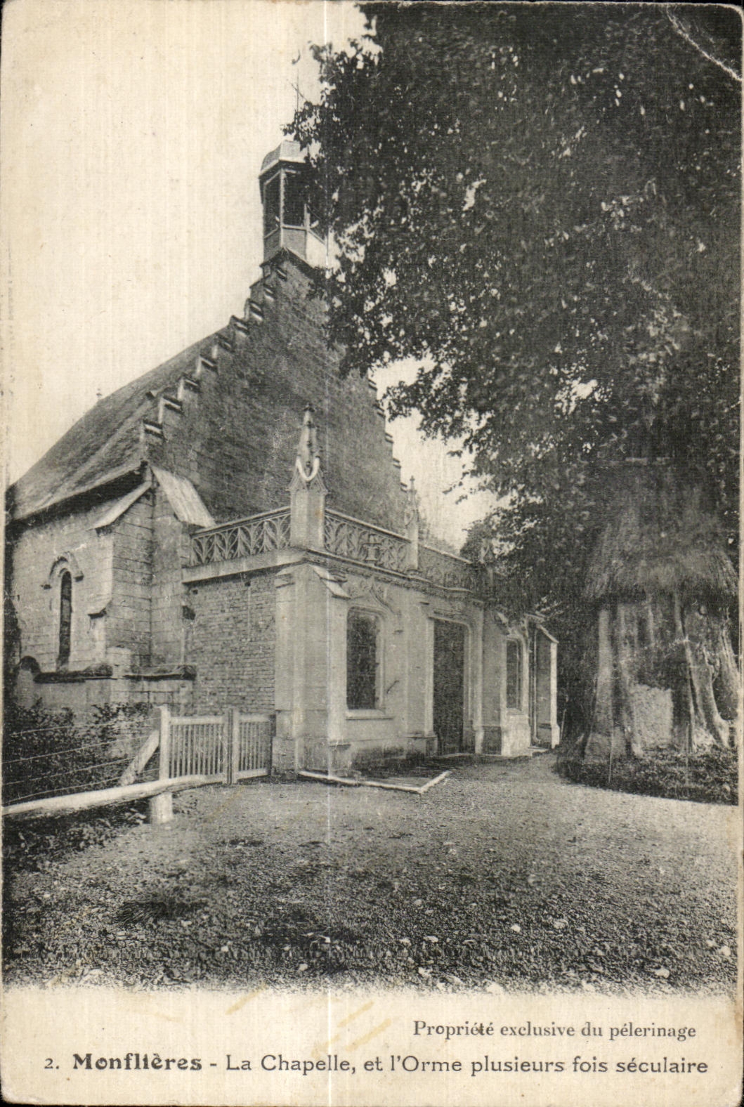 CPA Monflieres La Chapelle et I Orme Plusieurs fois seculaire