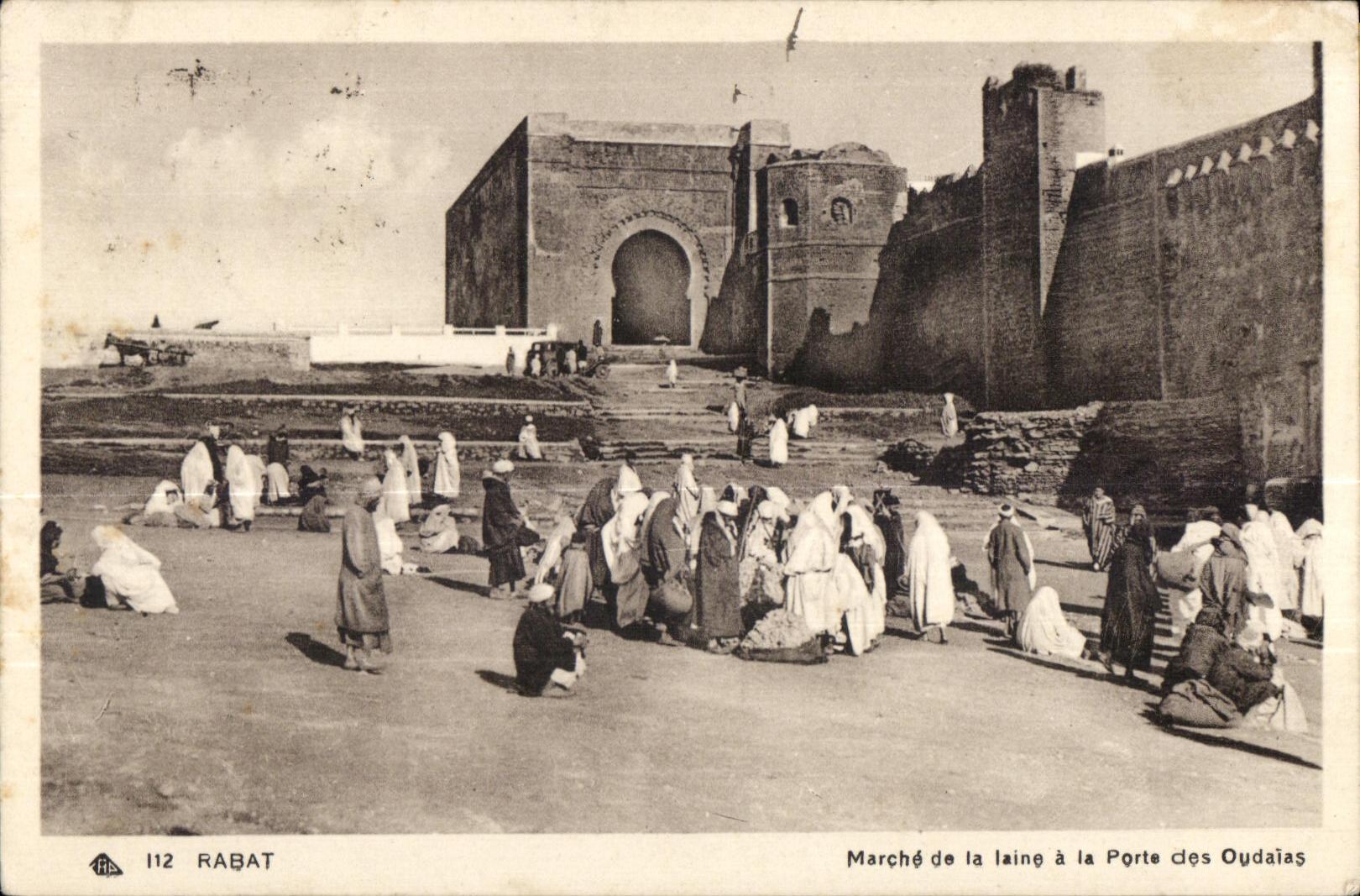 CPA Maroc Marche de la laine a la Porte des Oudaias