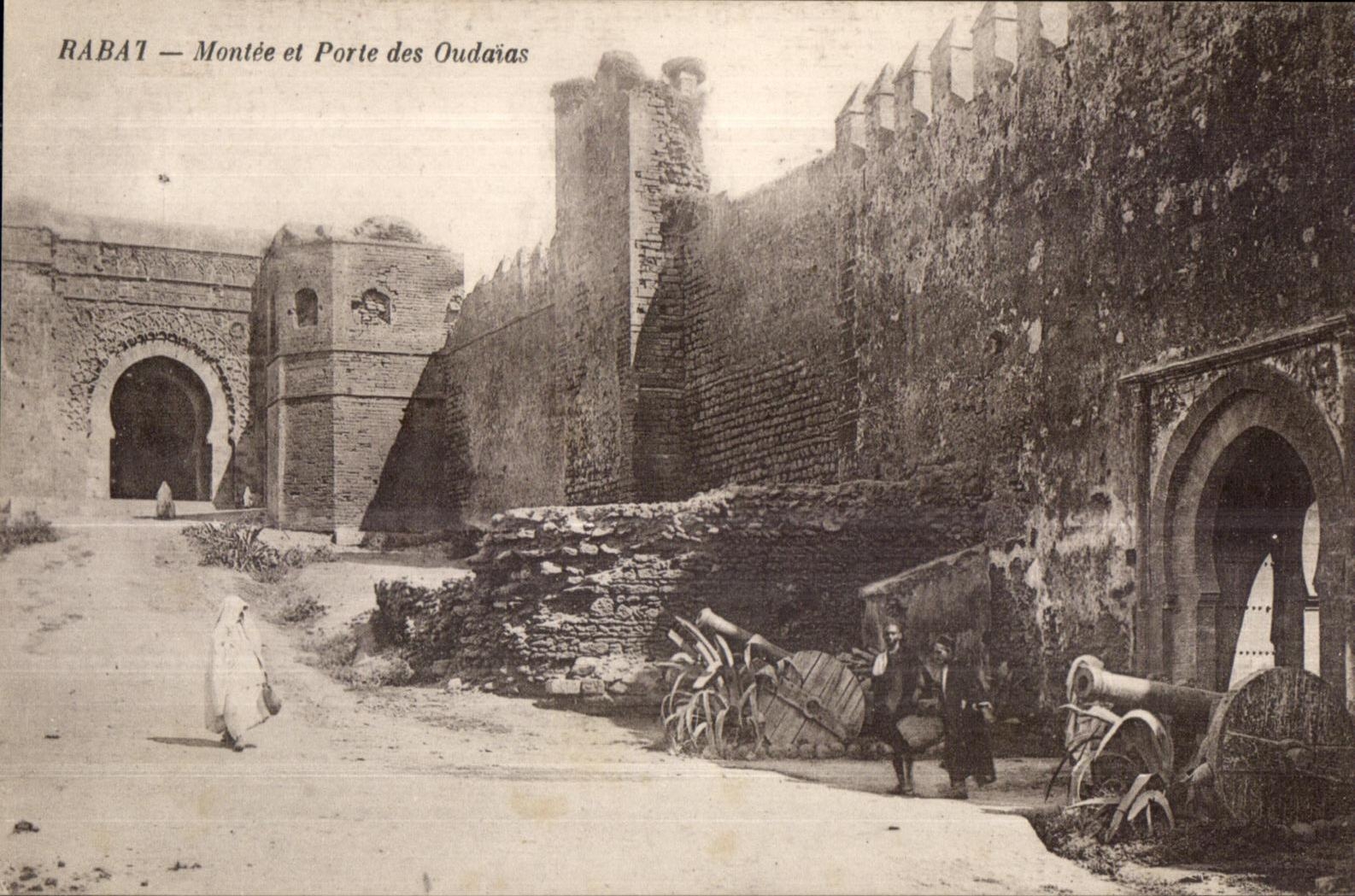 CPA Maroc Rabat Montee et Porte des Oudaias