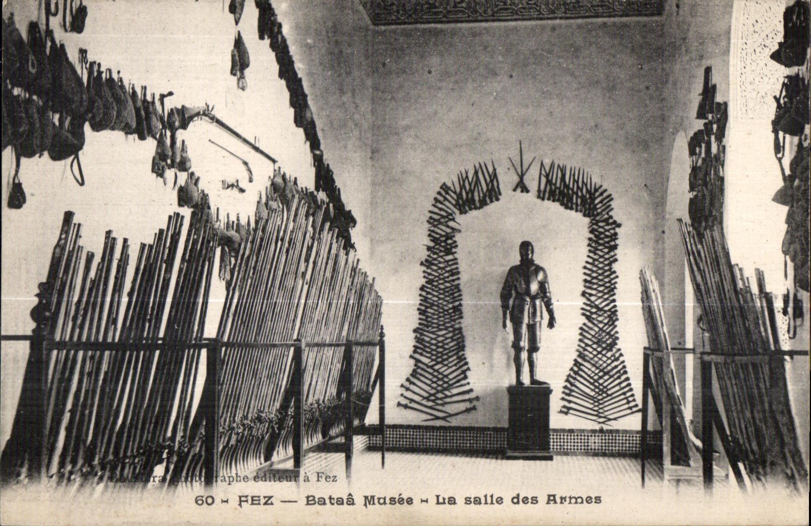 CPA Maroc Fez Batoa Musee La salle des Armes