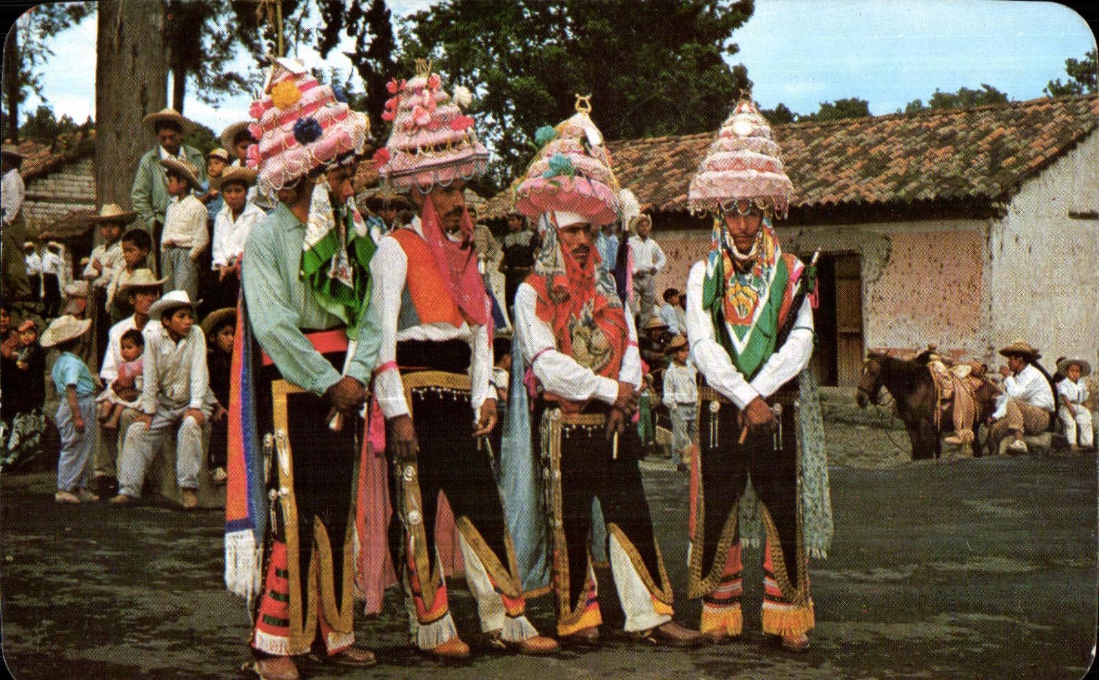 Danza de los Moros — Ihuatzio, Michoacán — Photo Zicente Rodríguez M.