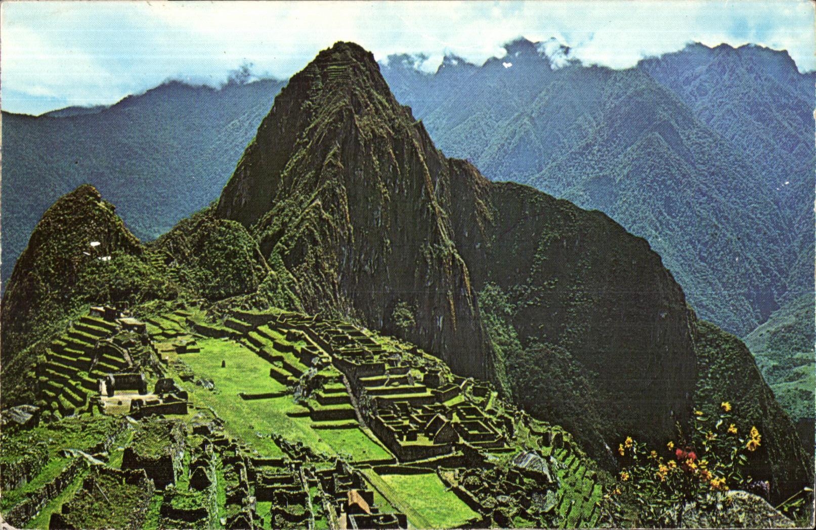 CPA Peru Machupicchu Ciudadela constrida integramente de granito luce contodo esplenor la tecnica 