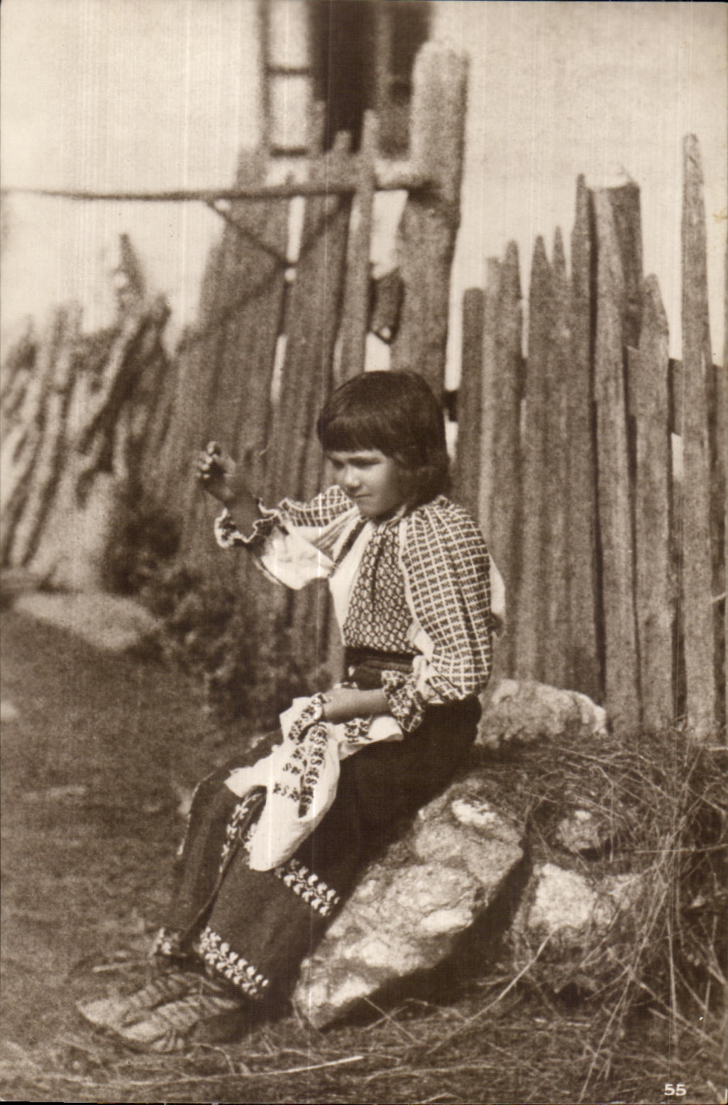 CPA Roumanie Rumania Enfant Folklore Costume