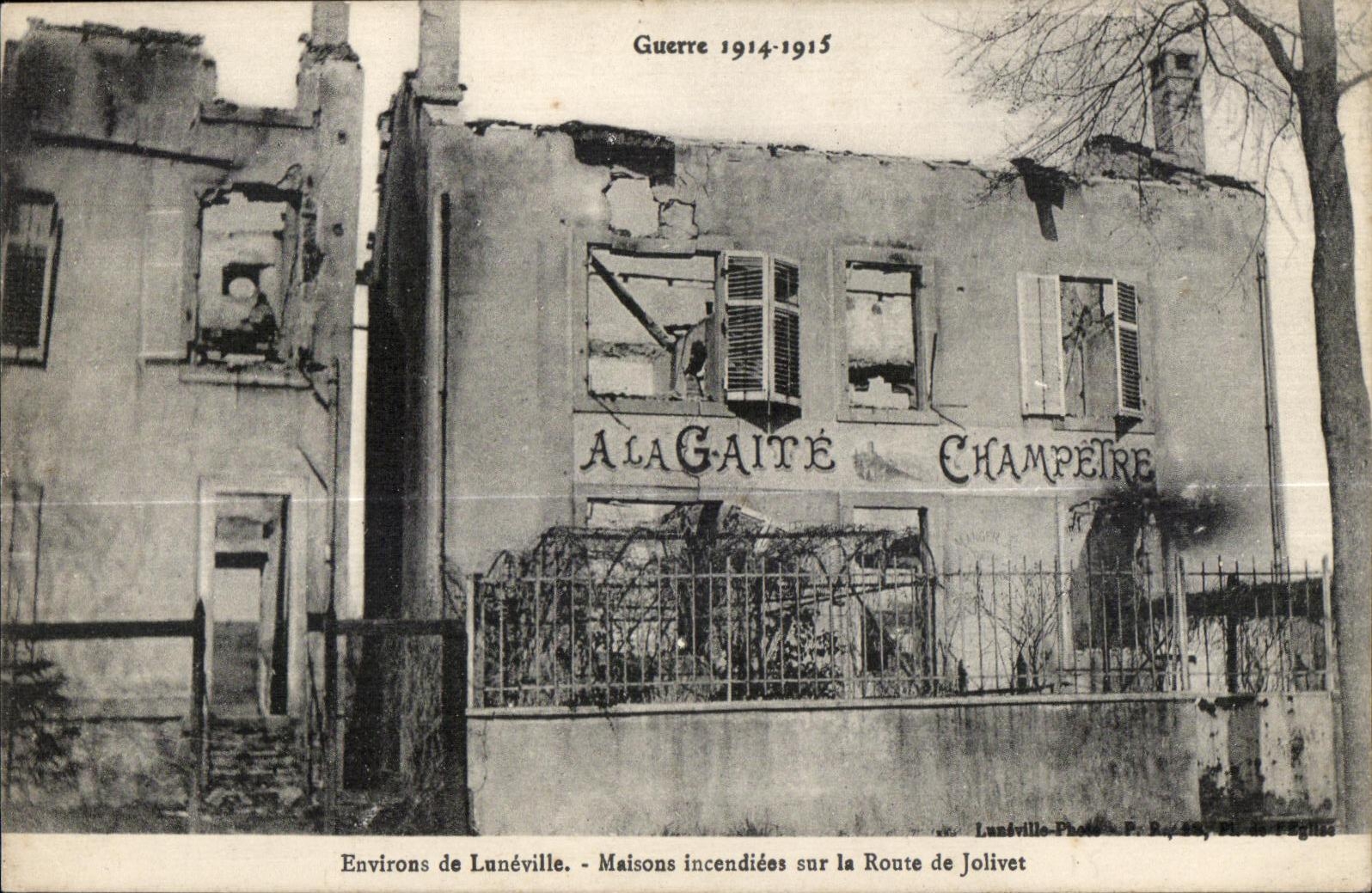 Environs de Luneville - Maisons Incendiees sur la Route de Jolivet - CPA Militaria 