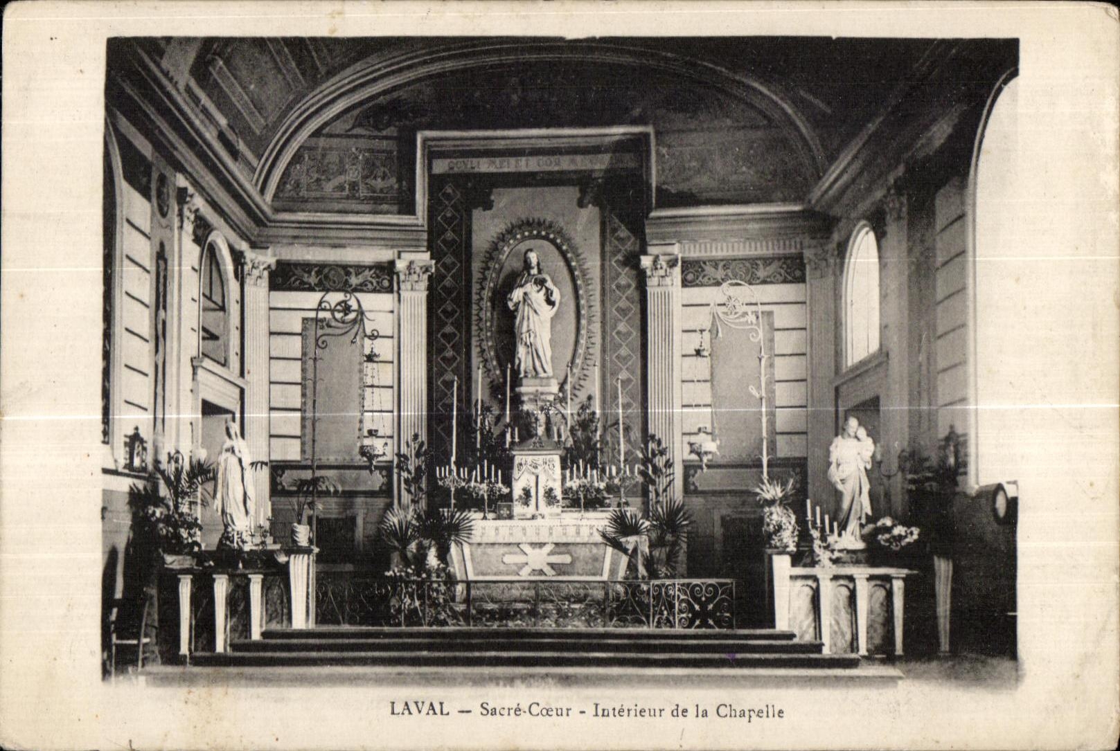 CPA Laval Sncre Coeur Interieur de la Churelle