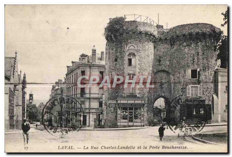 CPA Laval La Rue Charles Landelle et la Porte Beucheresse