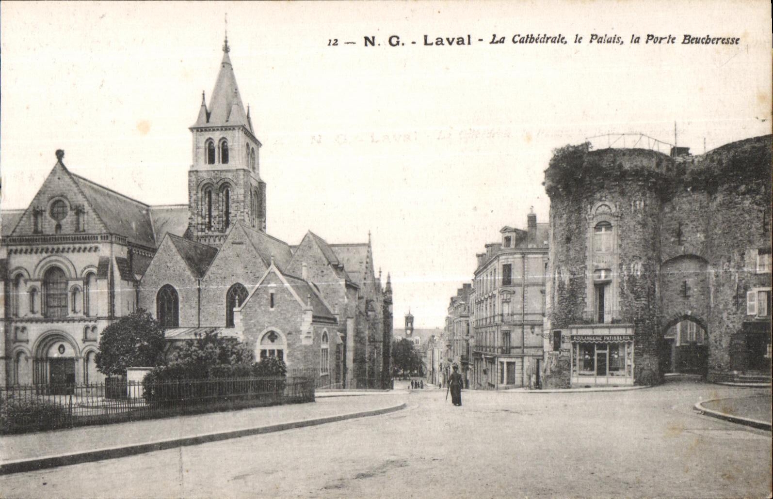 Laval — La Cathédrale, le Palais, la Porte Beucheresse — N.G. Laval, n°12