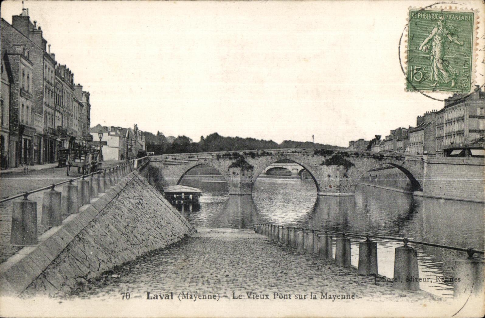 CPA Laval mayenne le vieux pont sur la mayenne