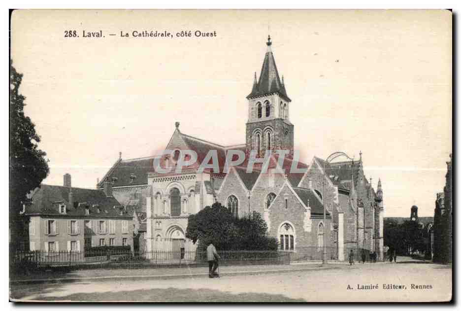 CPA Laval la cathedrale cote ouest