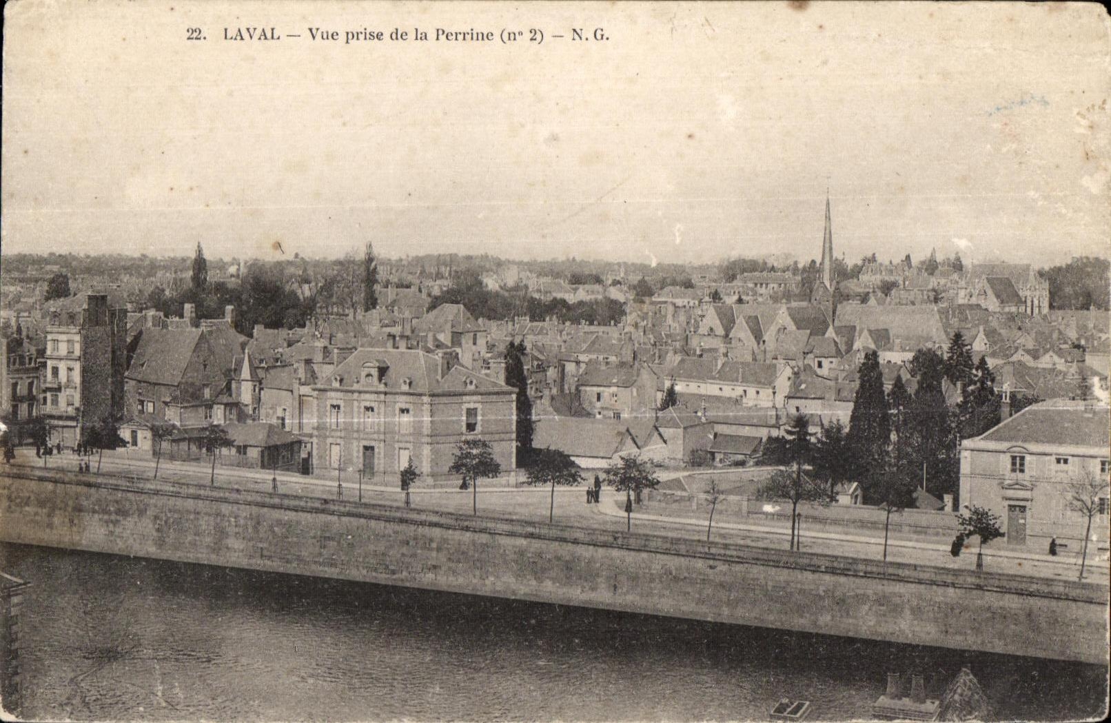 CPA Laval vue prise de la perrine 