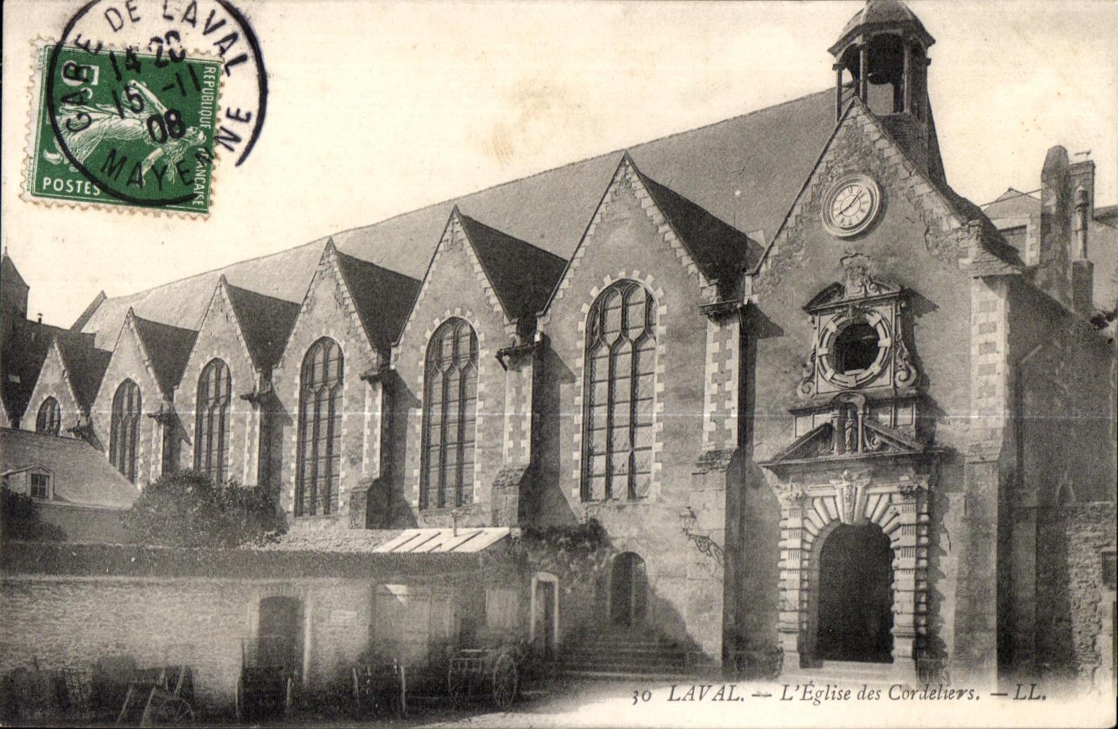 CPA Laval l eglise des cordeliers