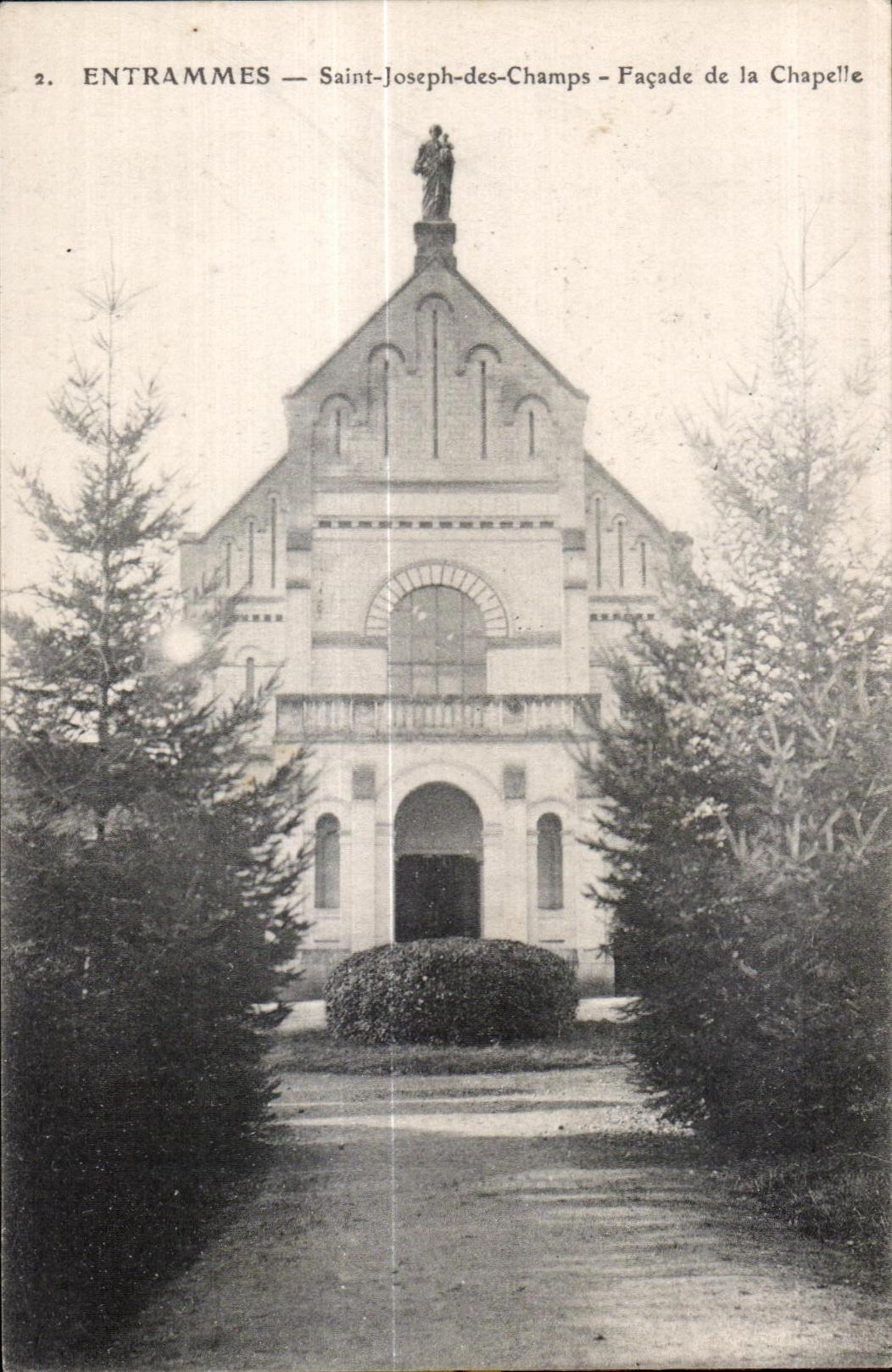 CPA Entrammes saint joseph des champs facade de la chapelle