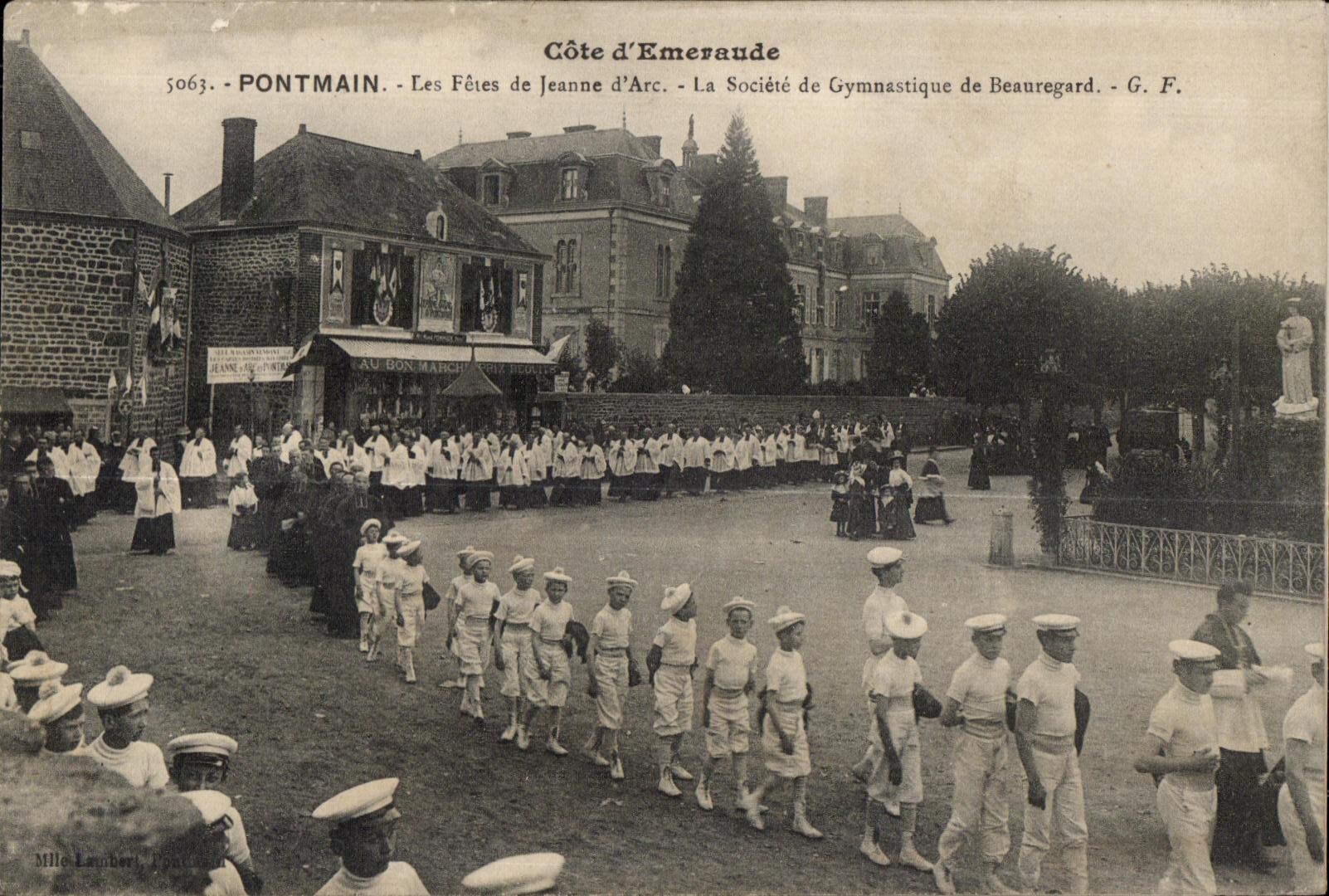CPA Pontmain les fetes de jeanne d Arc la societe de gymnastique de beauregard