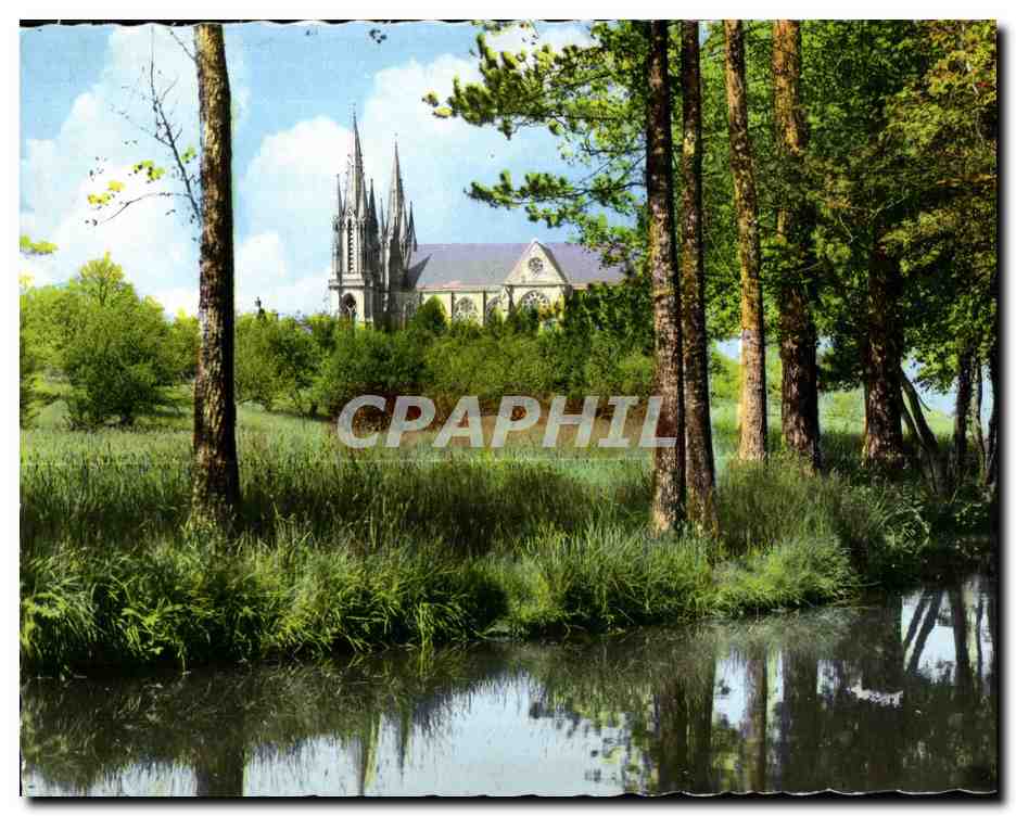 CPA Pontmain mayenne l etang et la basilique