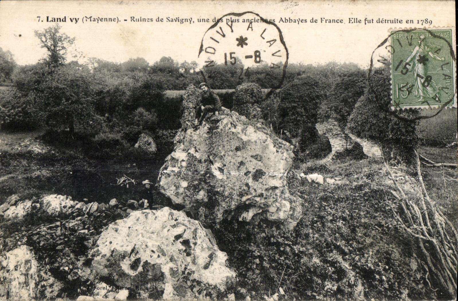 CPA Land vy mayenne ruines de savigny une des plus anciehags abbaye de france elle fut detruite 1789