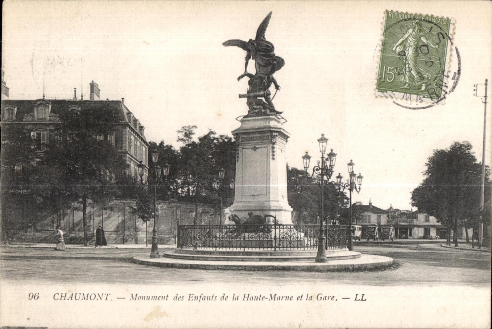 Chaumont — Monument des Enfants de la Haute-Marne et la Gare — LL