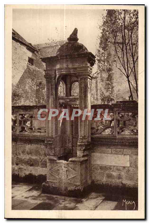 CPA Les Petits Tableaux De Langres La Maison Renaissance le puits (1550) the Well of The renaissance style mansion