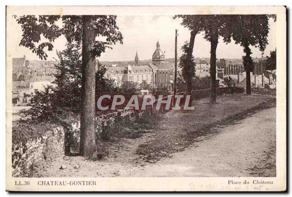 CPA Chateau Gontier Place du Chateau