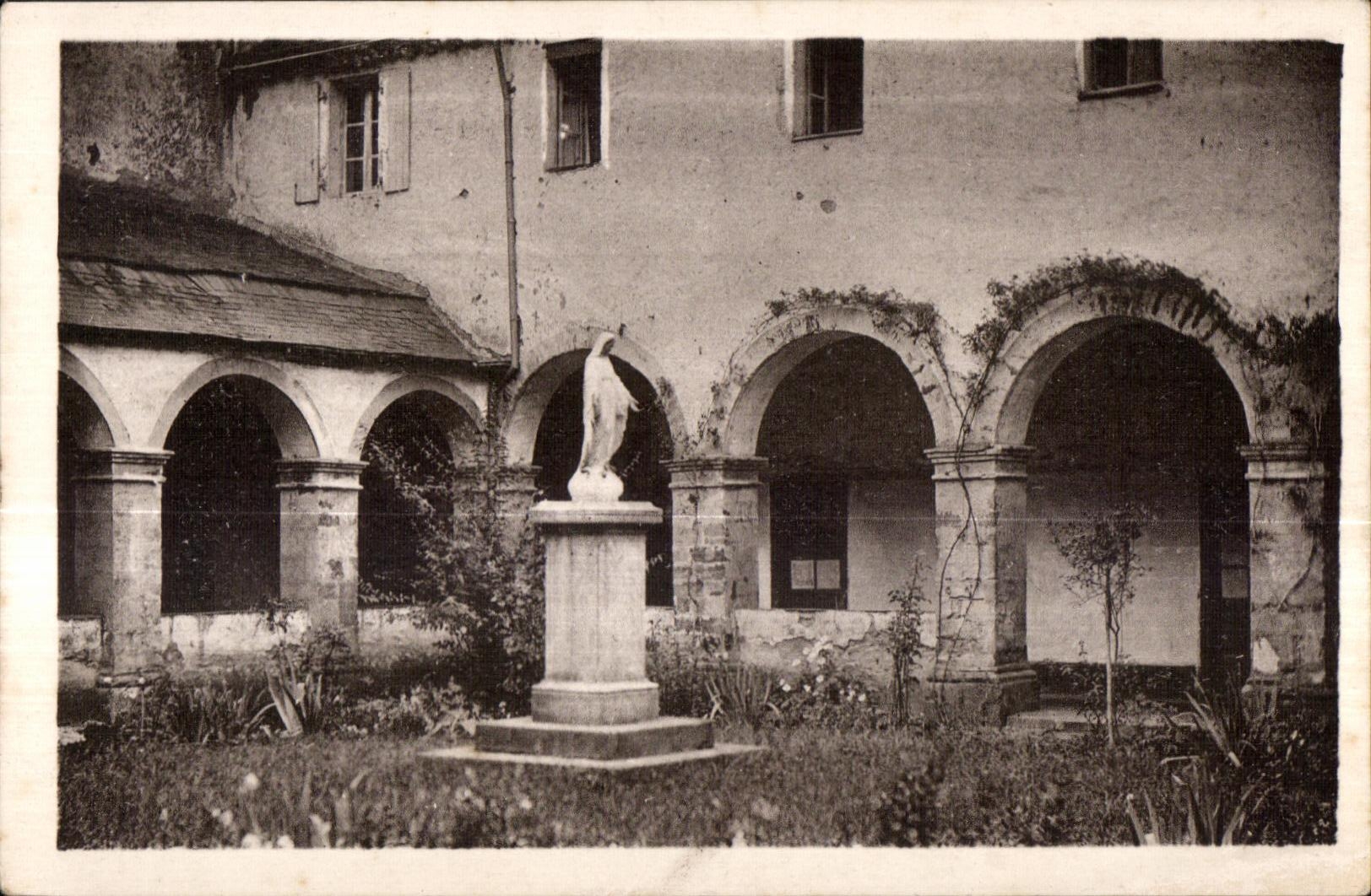 CPA Craon Monastere des Benedictines du Saint Sacrement Le Vieux Cloire dominicain