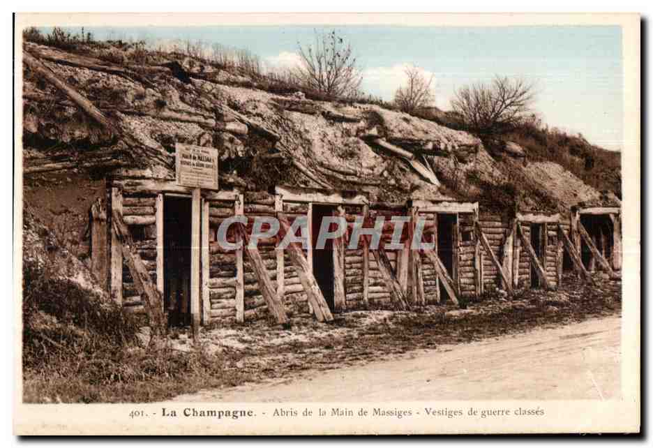 CPA La Champagne Abris de la Main de Massiges Vestiges de guerre classes Militaria