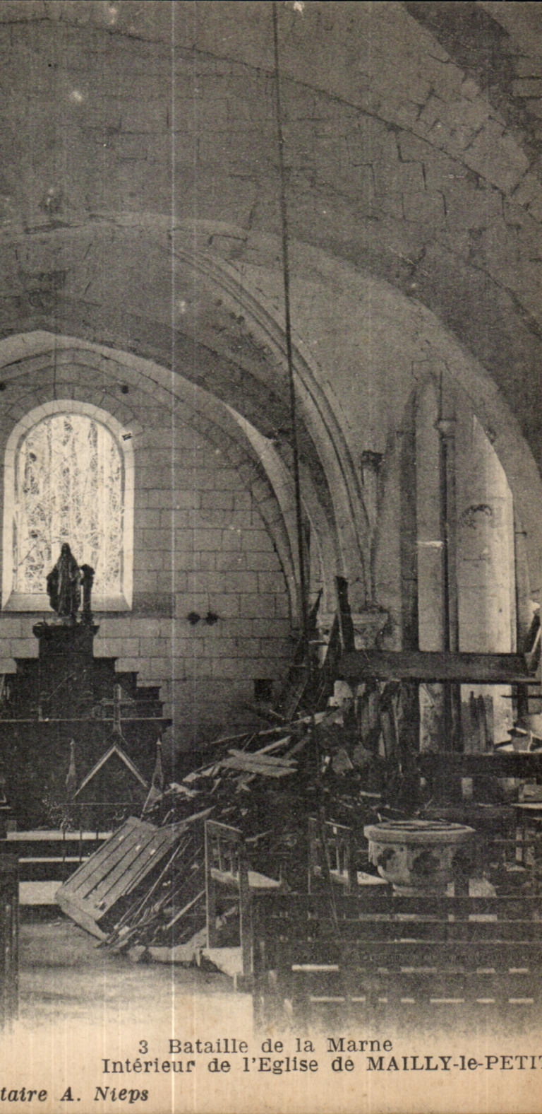 Intérieur de l'église de Mailly-le-Petit — Bataille de la Marne — Éditeur A. Nieeps, n°3