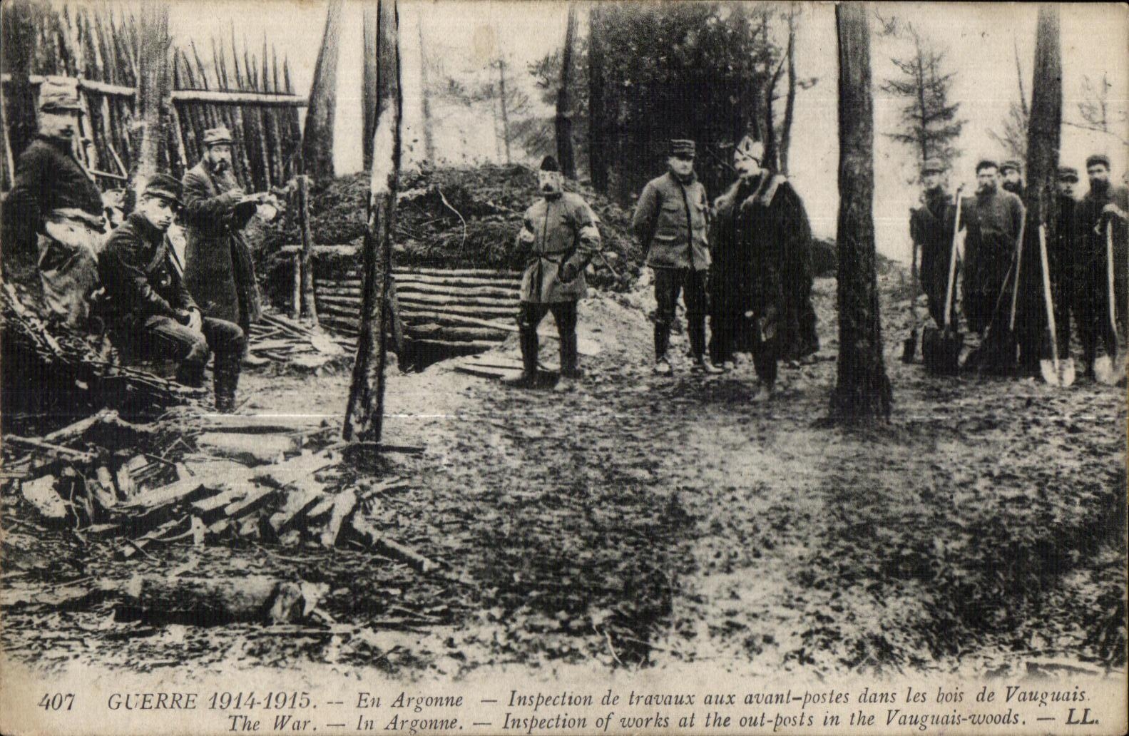 Inspection de travaux aux avant-postes dans les bois de Vauguais — Guerre 1914-1915 — LL