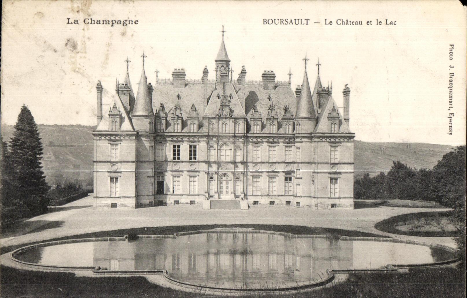 CPA La Champagne Boursault Le Chateau et le Lac 