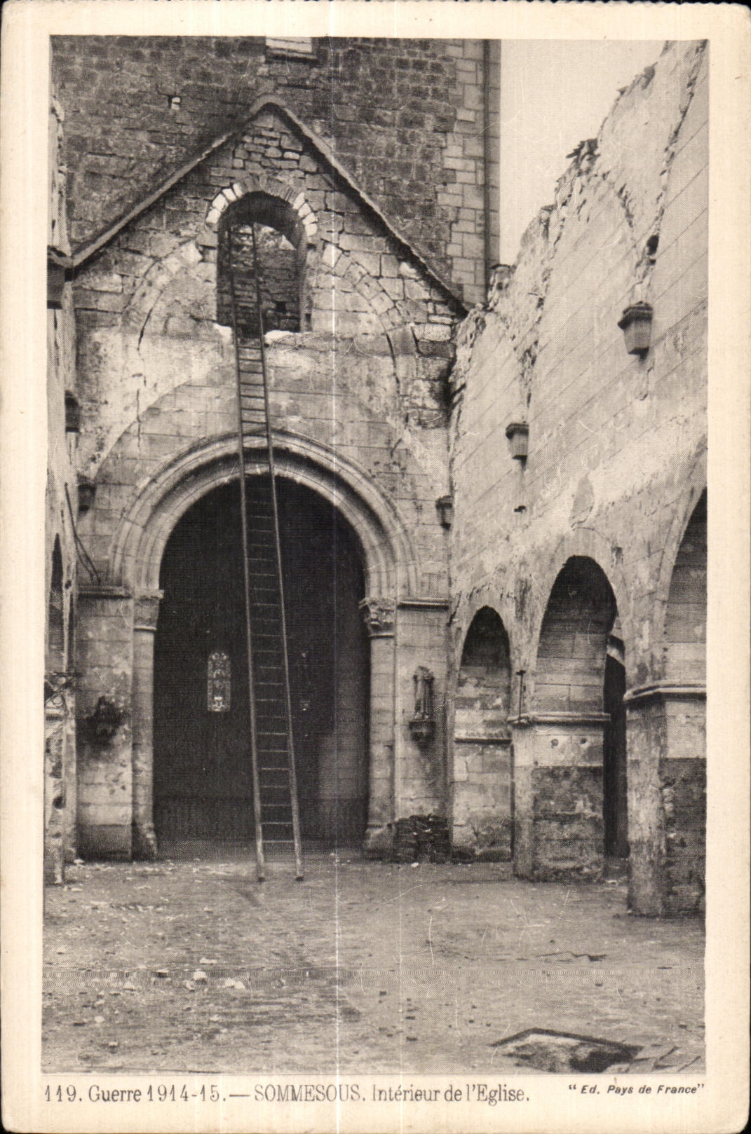 CPA Guerre 1914-15 Sommesous Interieur de I Eglise
