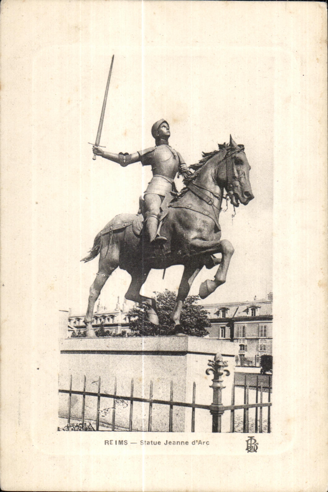 Reims Statue Jeanne d Arc