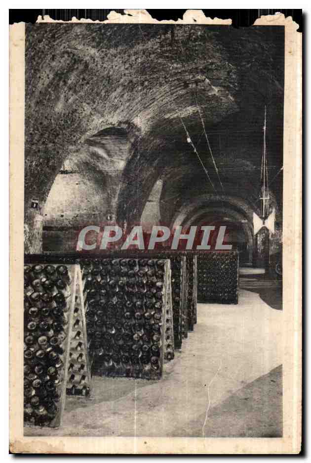 CPA Vins sur pupitres durant le remuage Moet   Chandon Champagne