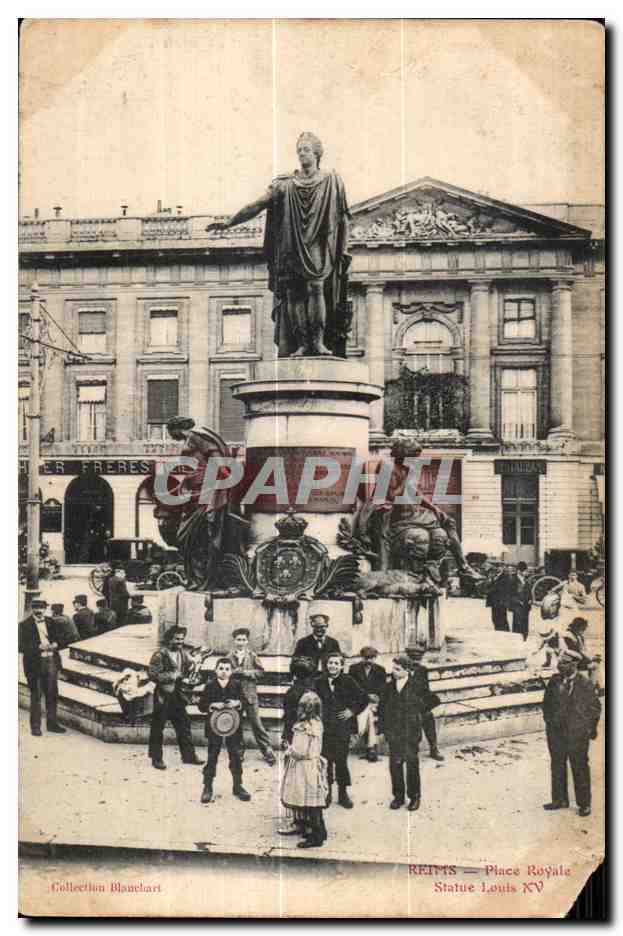 CPA Reims Place Rouale Statue louts