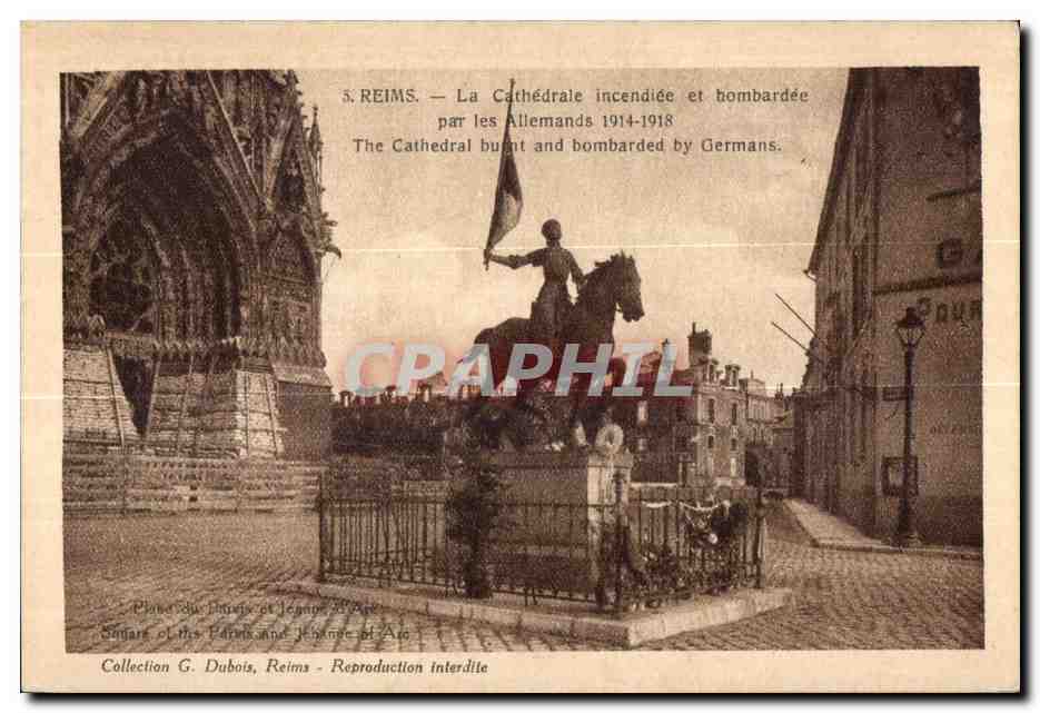 CPA Reims La Cathedrale incendiee et bombardee par les Allemands 