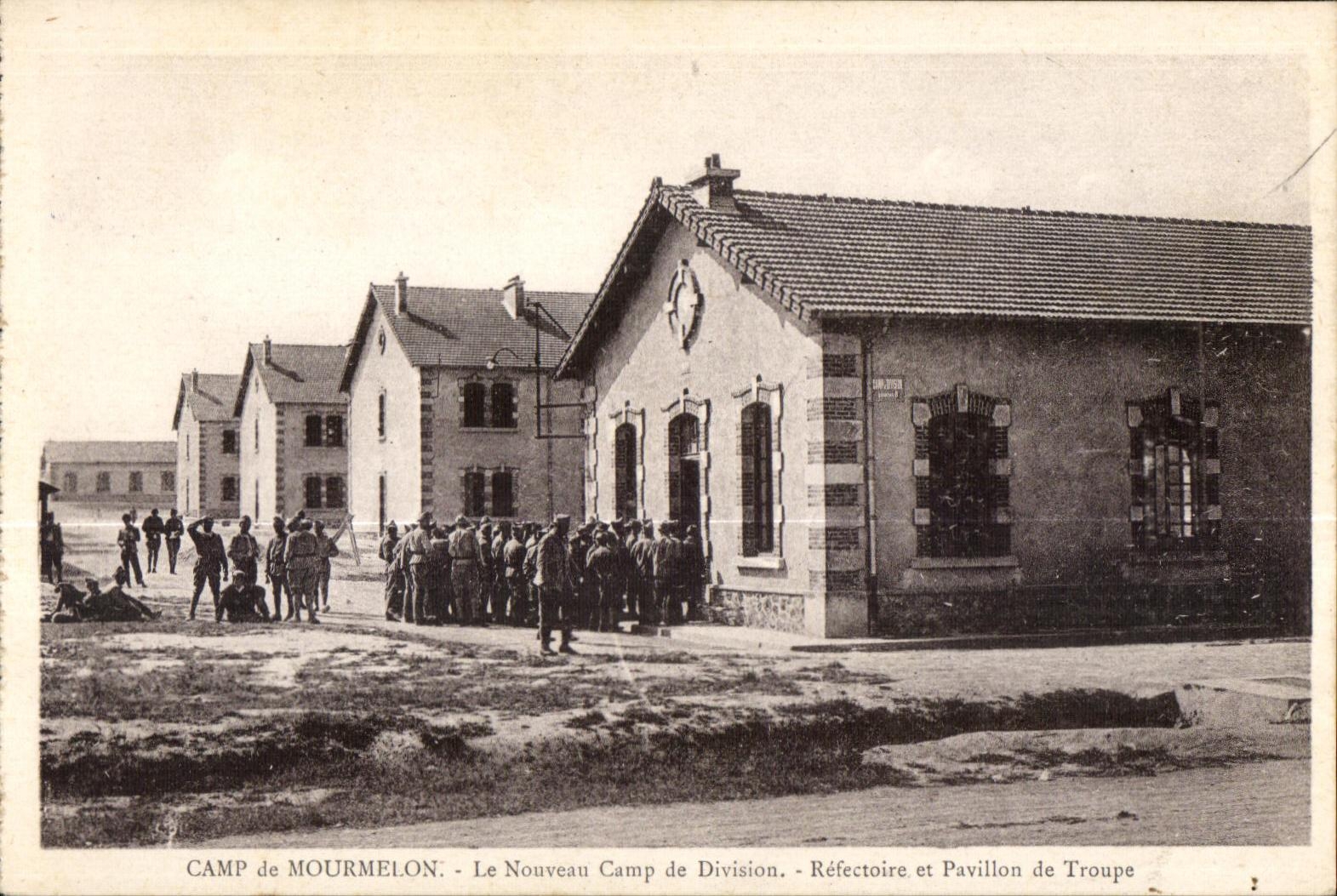 Camp de Mourmelon - Le Nouveau Camp de Division - Réfectoire et Pavillon de Troupe