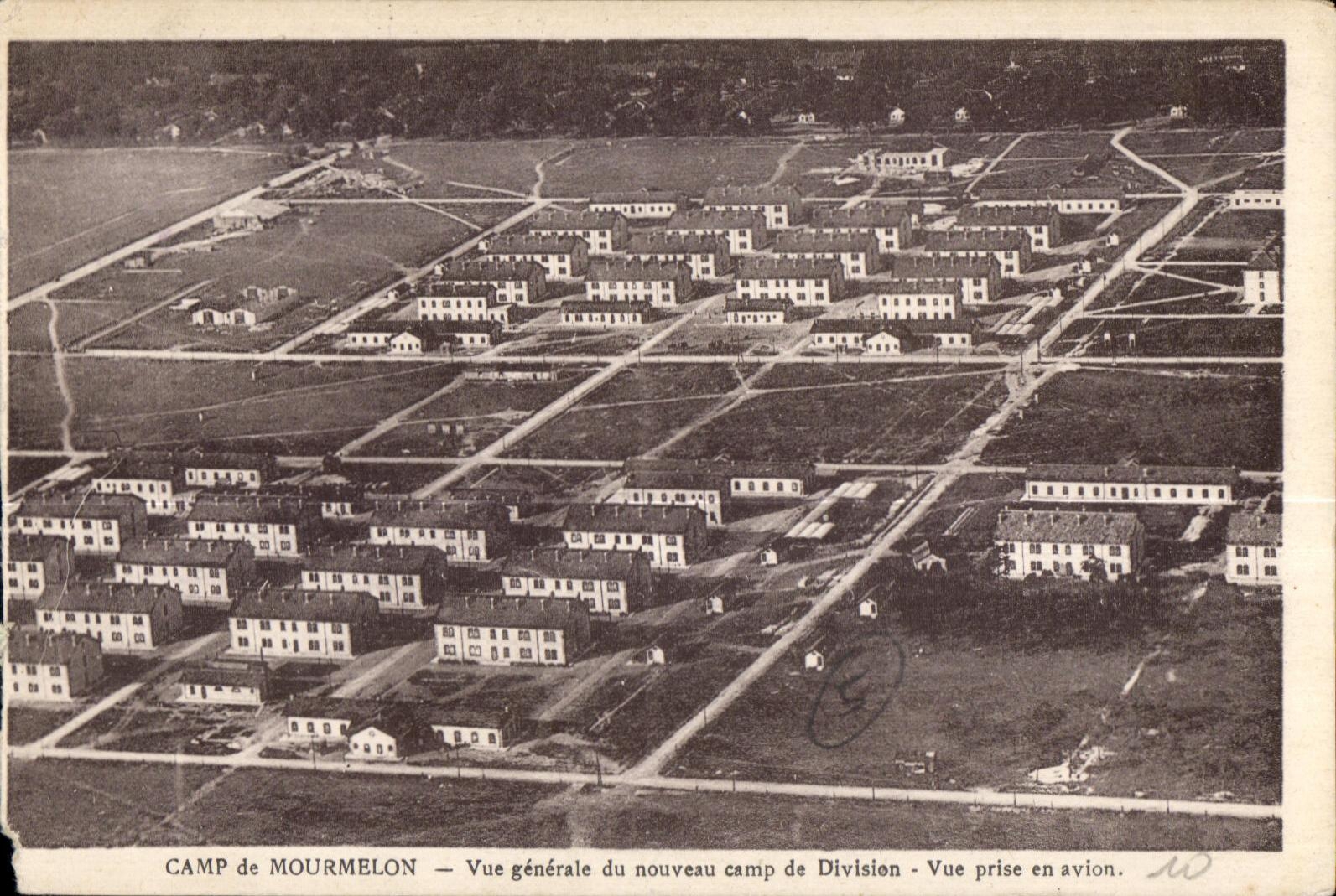 Camp de Mourmelon — Vue générale du nouveau camp de Division — Vue prise en avion